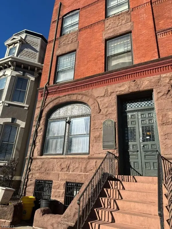 Trenton City, NJ 08608,210 W State St