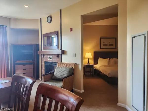 Vernon Twp., NJ 07462,200 State Rt 94 #408