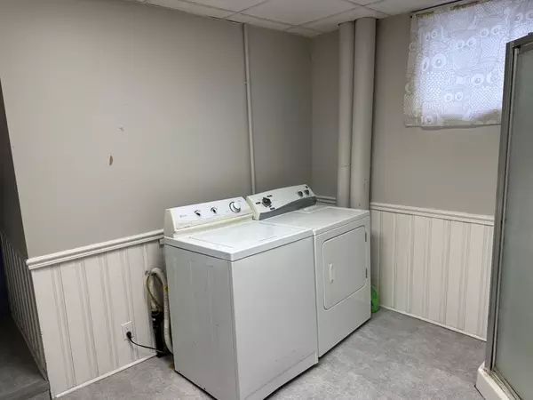 Newmarket, ON L3Y 3T7,173 Prospect ST