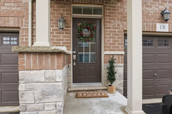 Hamilton, ON L7R 2G4,257 Parkside DR #17