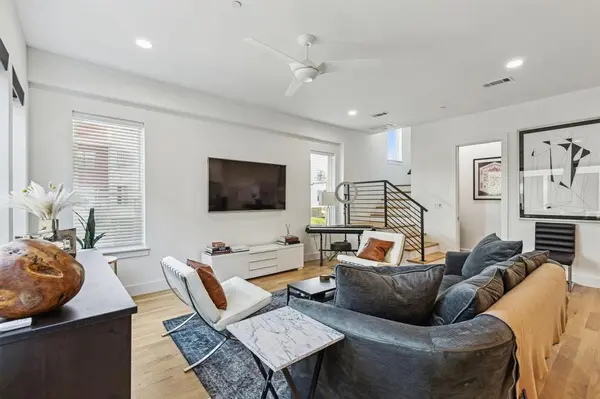 Dallas, TX 75219,2916 Hawthorne Avenue #101