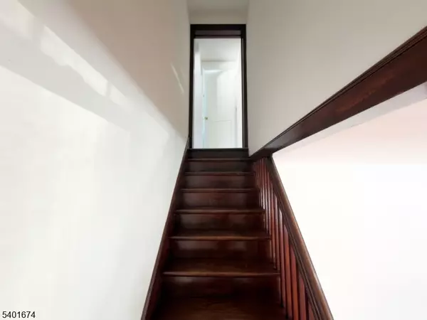 Liberty Twp., NJ 07838,24 Hope Rd