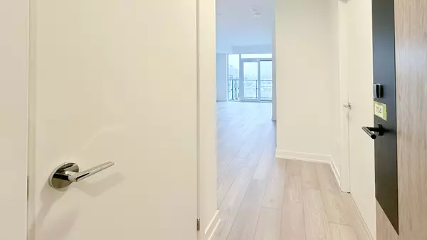 Toronto W08, ON M8Z 0H4,1007 The Queensway N/A #704