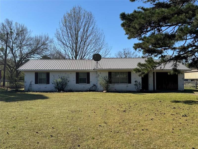 176 CR 45080, Powderly, TX 75473