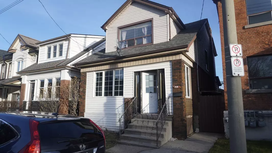 10 St Matthews AVE, Hamilton, ON L8L 5P3