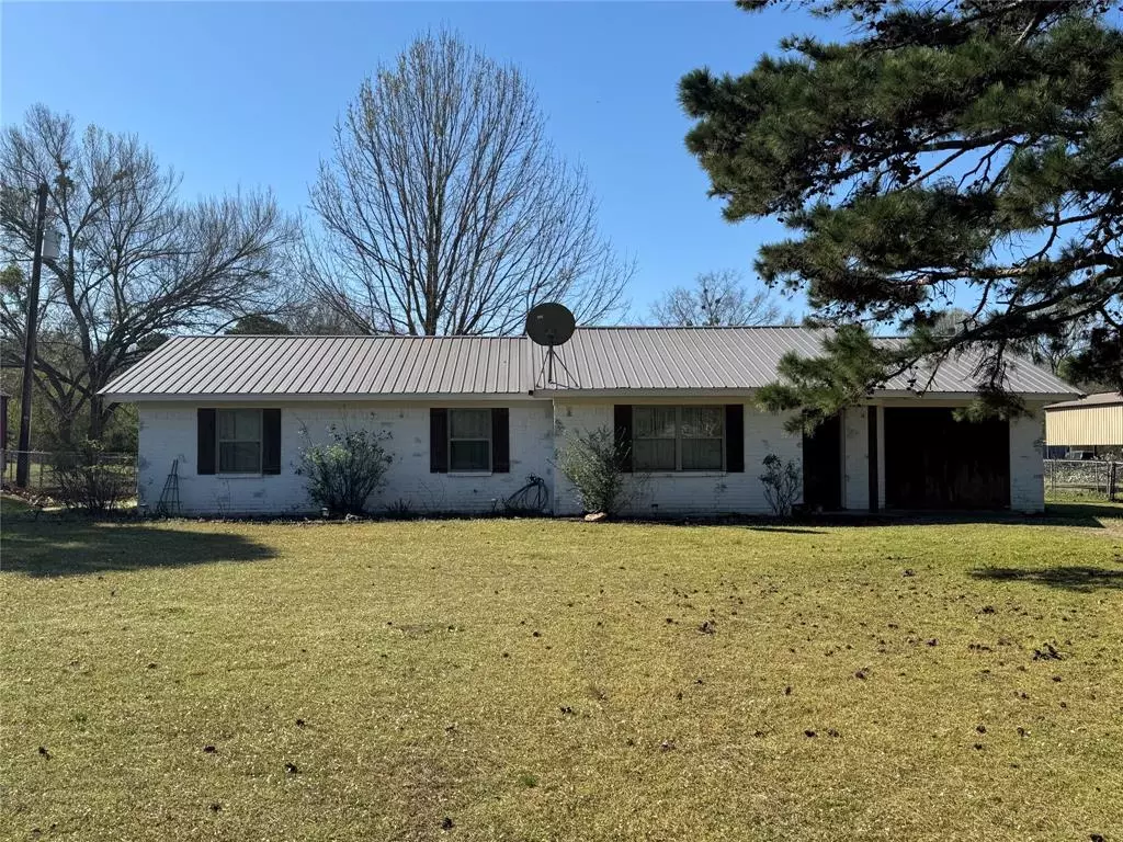 Powderly, TX 75473,176 CR 45080