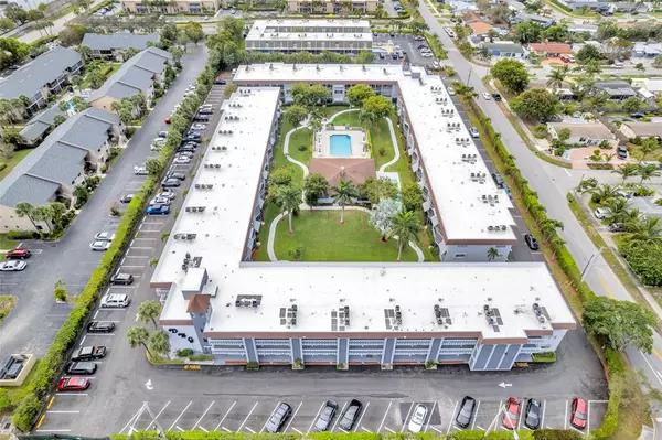 Deerfield Beach, FL 33441,400 SE 10th St #211