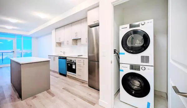 Hamilton, ON L8E 5B4,461 Green RD #526