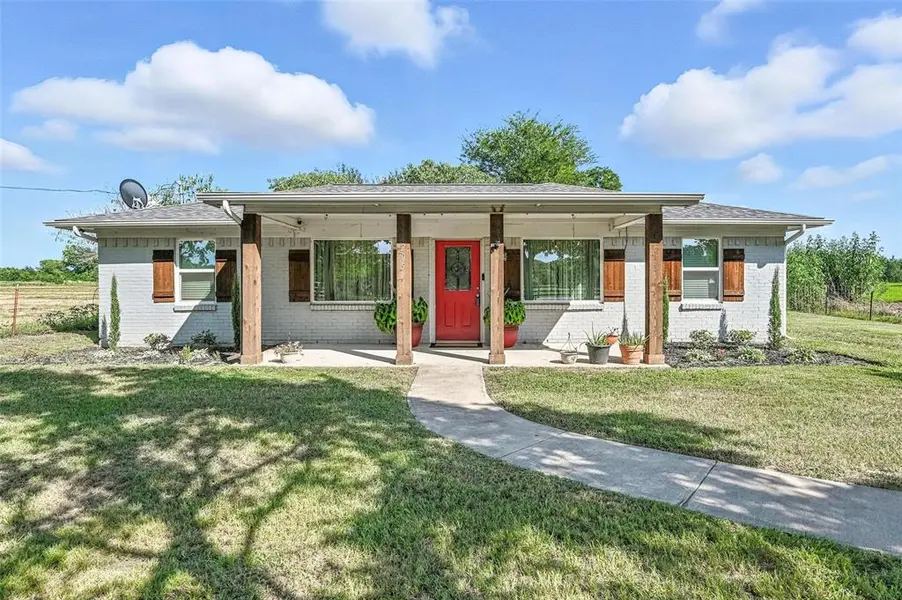 205 Davis Road, Combine, TX 75159