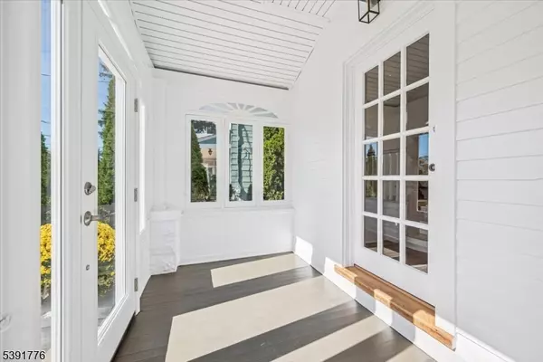 Somerville Boro, NJ 08876,211 E High St