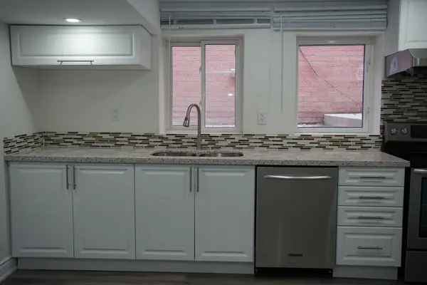 5278 Astwell AVE #Lower, Mississauga, ON L5R 3K1