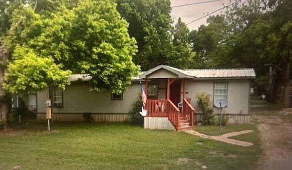 303 Mellown Street, Newark, TX 76071