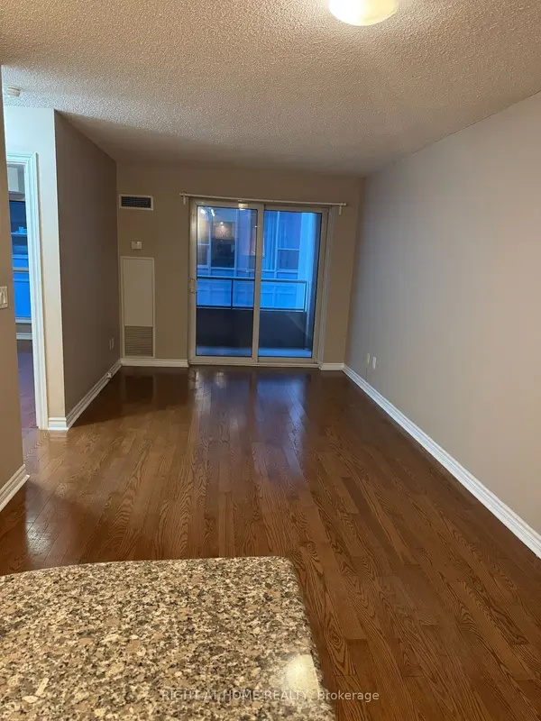 Toronto C01, ON M5V 3P6,250 Wellington ST W #644