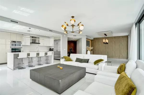 Fort Lauderdale, FL 33301,100 E Las Olas Blvd #2701