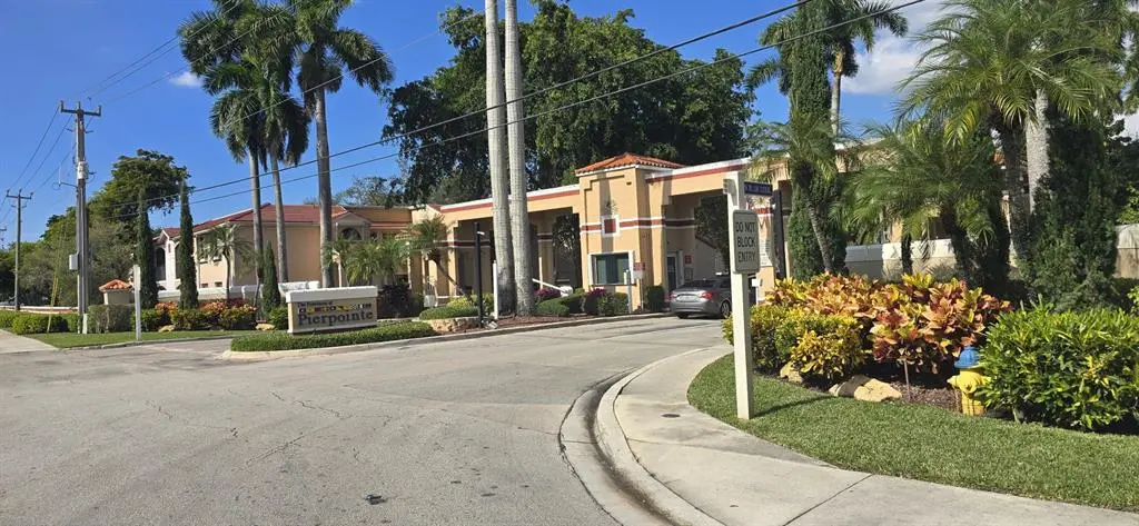 Pembroke Pines, FL 33026,11975 NW 11th St #.