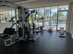 North Miami, FL 33181,2350 NE 135th St #203