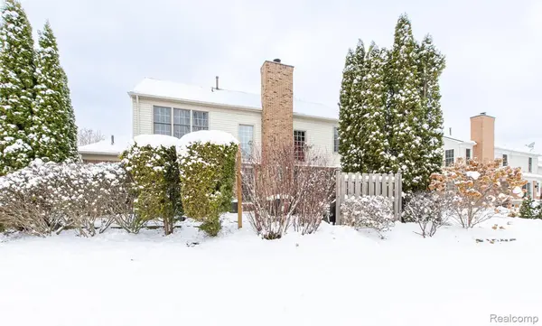 Lake Orion, MI 48359,3521 E Pond LN