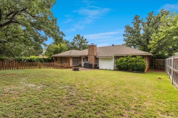 Arlington, TX 76017,5711 Tumbleweed Court