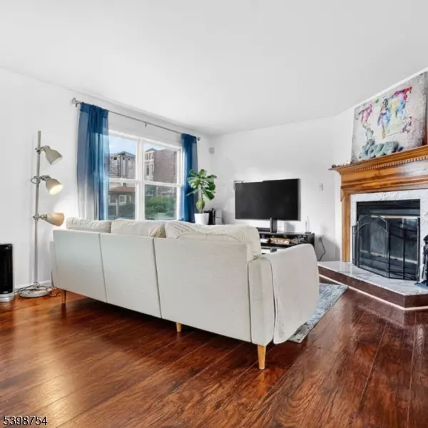 Newark City, NJ 07102,121 Arlington St