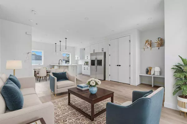 Calgary, AB T2E 2G7,212 32 AVE NE #203