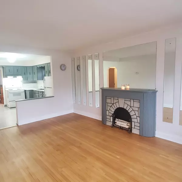 Toronto E03, ON M4J 4L9,304 Linsmore CRES