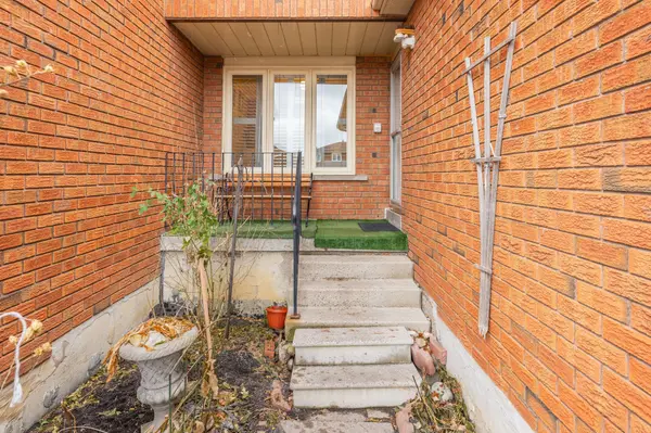 Brampton, ON L6Y 3X1,66 Dutch CRES