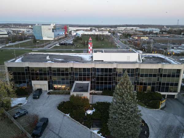 1929 Russell RD #204, Elmvale Acres And Area, ON K1G 4G3