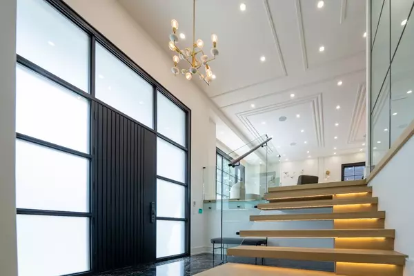 Toronto C07, ON M2M 1K6,210 Homewood AVE