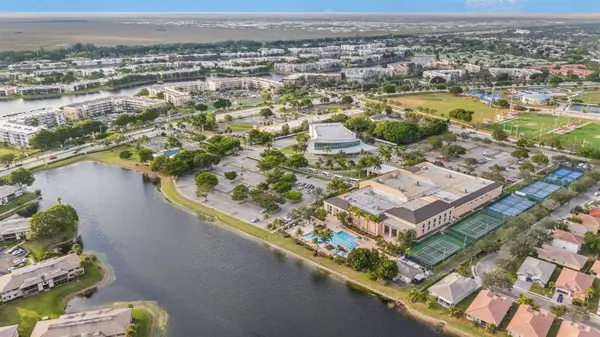 Tamarac, FL 33321,7763 Southampton Ter #215