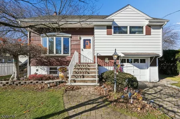 18 Roy Ct, Clifton City, NJ 07012