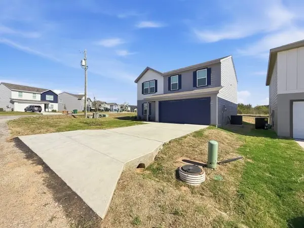 Granbury, TX 76048,501 Sycamore Cove