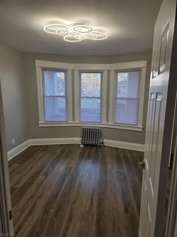 East Orange City, NJ 07018,47 Edgar St #1