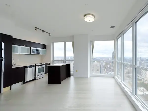 Toronto C01, ON M5B 0A5,386 Yonge ST #3507