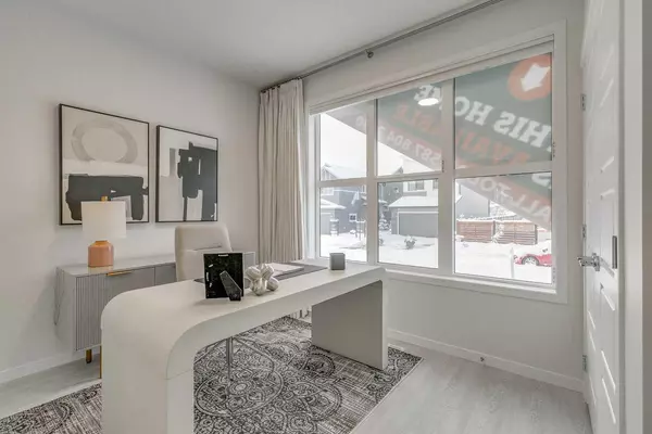 Calgary, AB T3P 2B4,80 Lucas Common NW