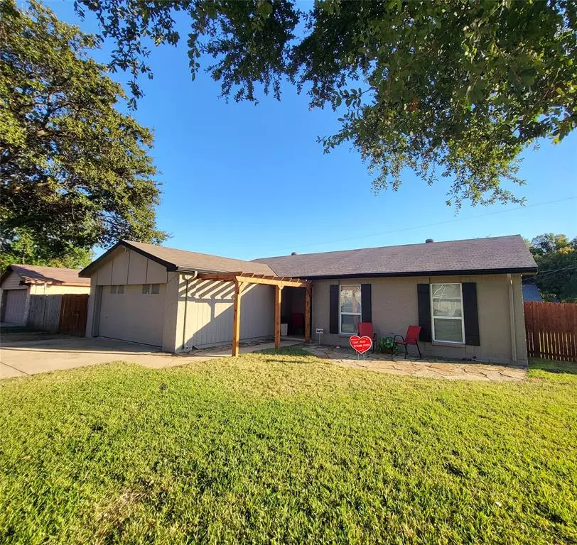 Arlington, TX 76006,1900 San Saba Lane