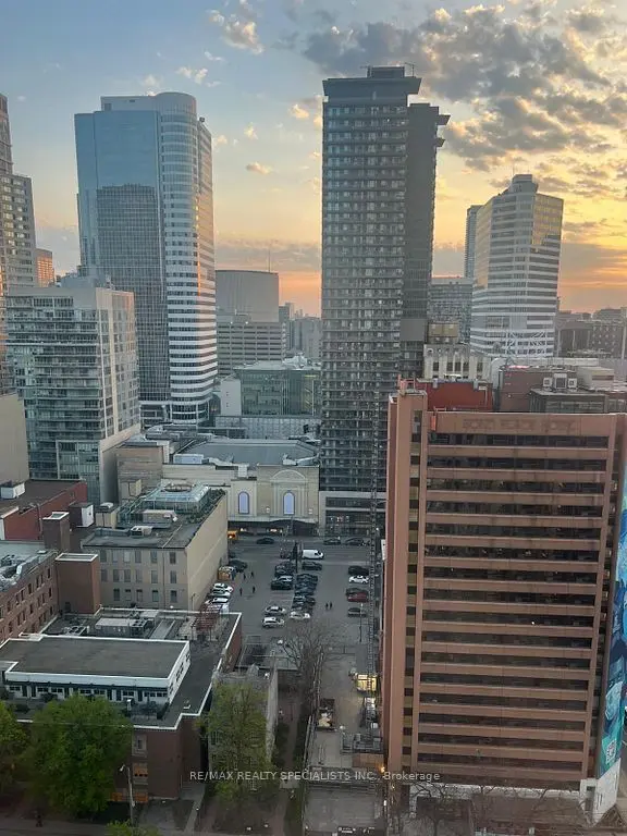 Toronto C08, ON M5B 1Z2,252 Church ST E #2216