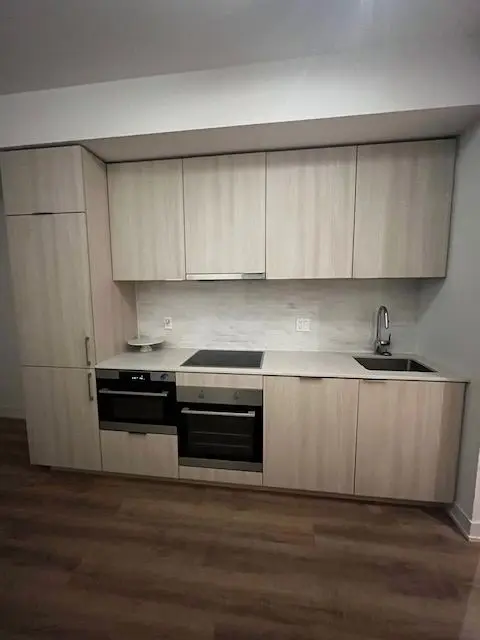 Toronto C01, ON M5E 0A4,15 Queens Quay ST E #708