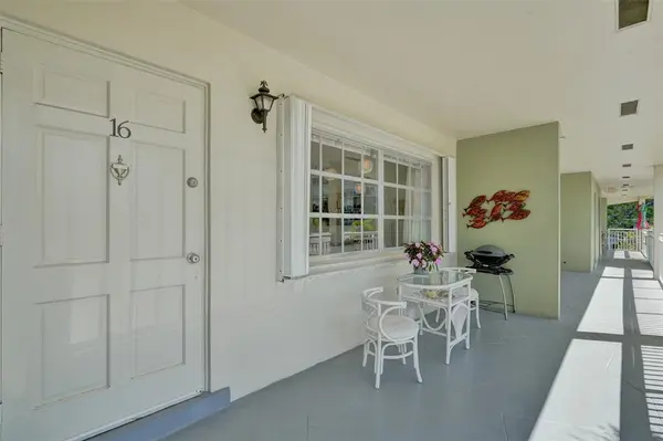 Pompano Beach, FL 33060,930 SE 9th Ave #16