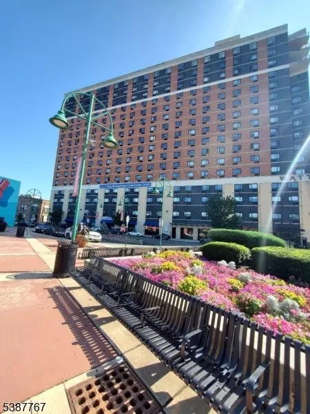 1 Carriage City Plz #1115, Rahway City, NJ 07065