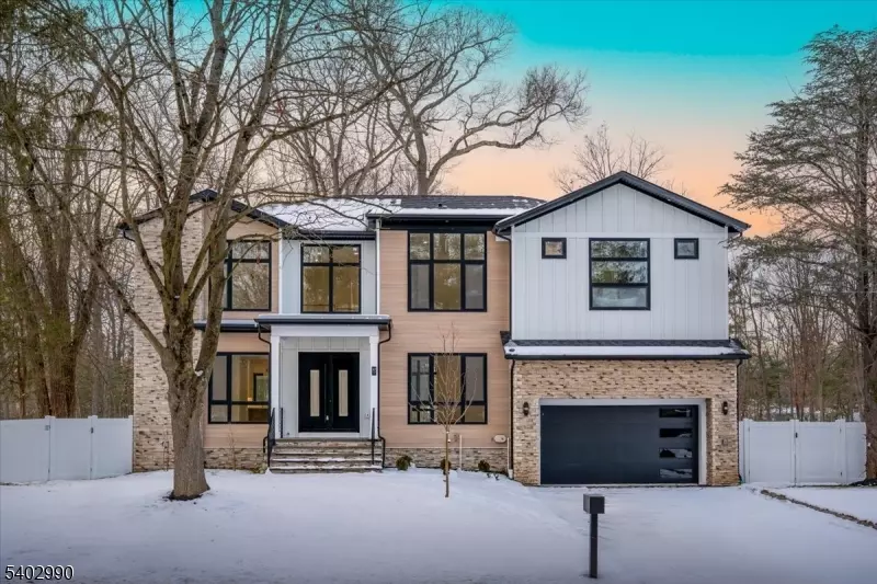 83 Falcon Rd, Livingston Twp., NJ 07039