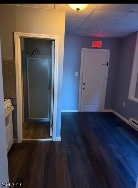 Newark City, NJ 07104,65 Victoria Ave