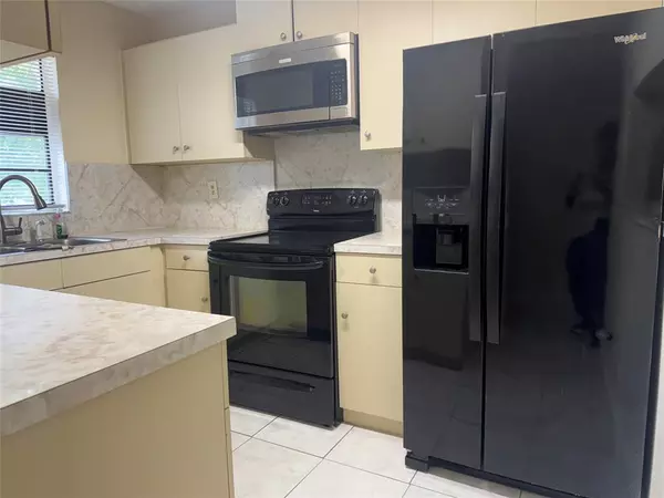 Coral Springs, FL 33065,3512 NW 114th Ln #10