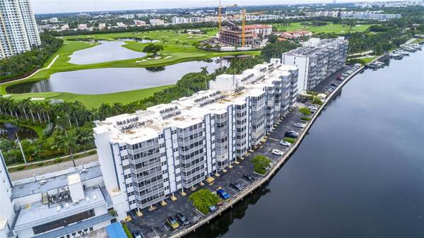 300 Diplomat Pkwy #309, Hallandale Beach, FL 33009