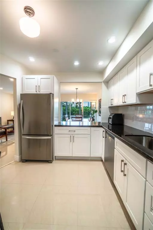 Hallandale Beach, FL 33009,300 Diplomat Pkwy #309