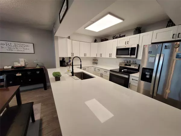 Plantation, FL 33322,1146 N University Dr