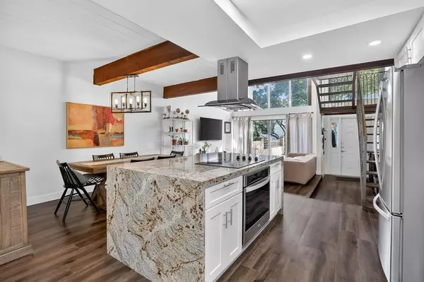 Plantation, FL 33324,721 E Coco Plum Cir #5