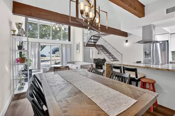 Plantation, FL 33324,721 E Coco Plum Cir #5