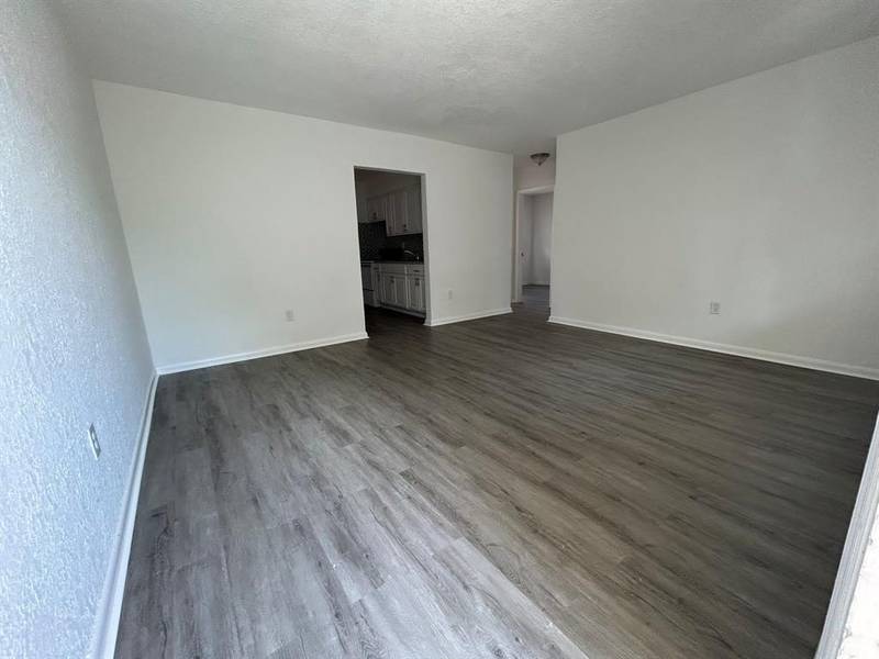 6762 NW 6th Ct, Miami, FL 33150