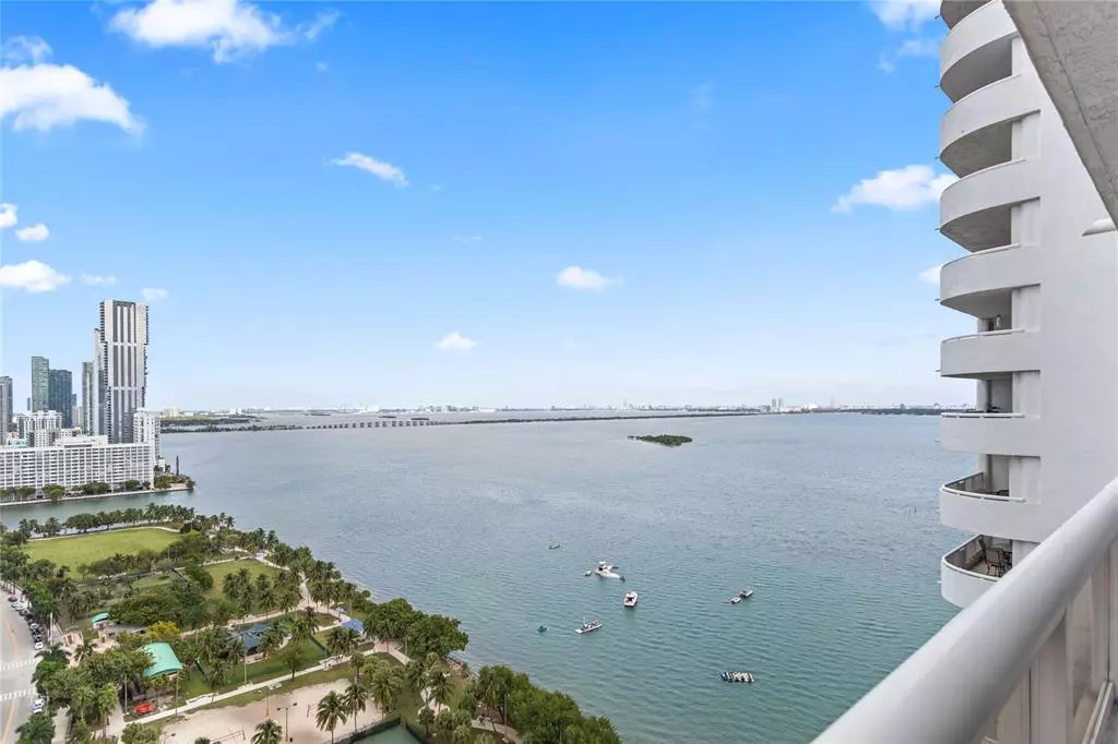 Miami, FL 33132,1717 N Bayshore Dr #3040