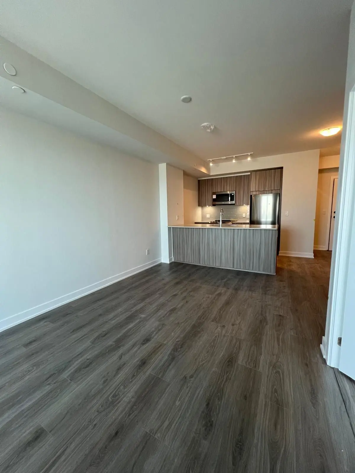 Mississauga, ON L5B 3M8,4130 Parkside Village DR #2302